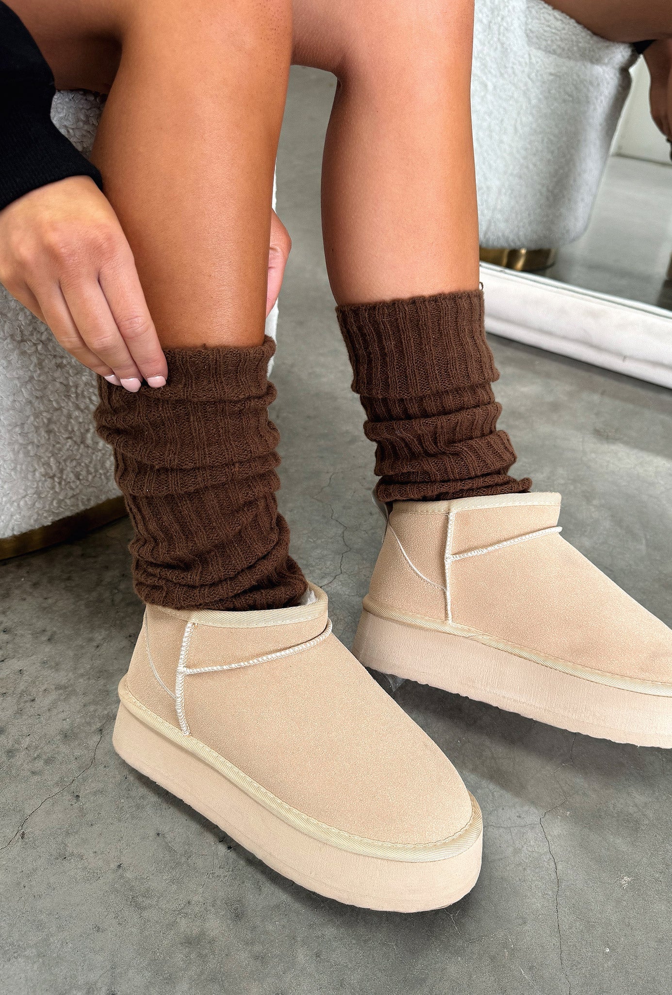 Nila Leg Warmers - Brown – Thats So Fetch UK