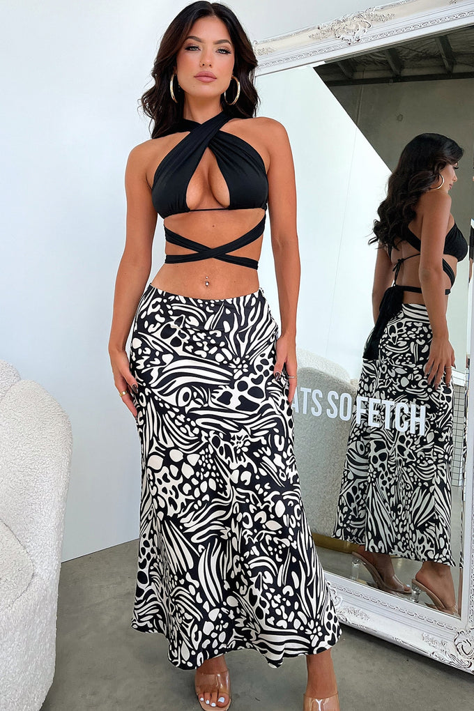 Black and white maxi skirt uk sale